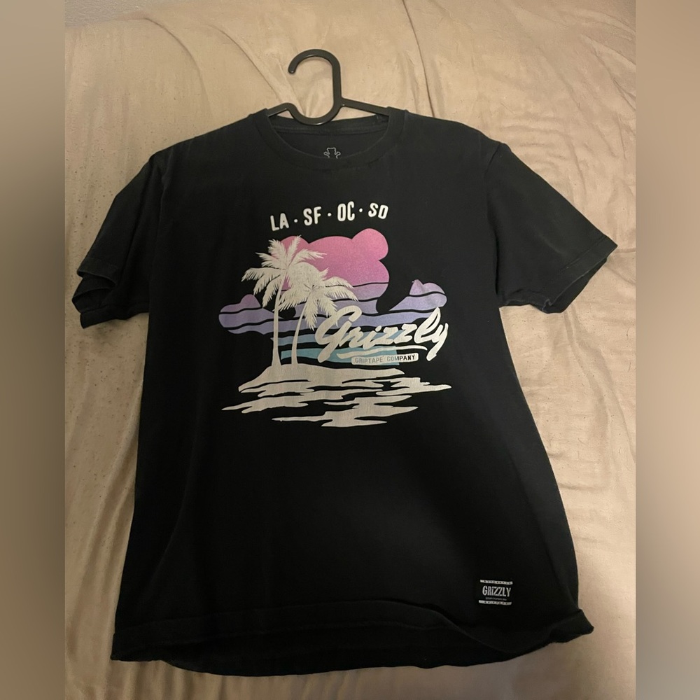 Grizzly black shirt